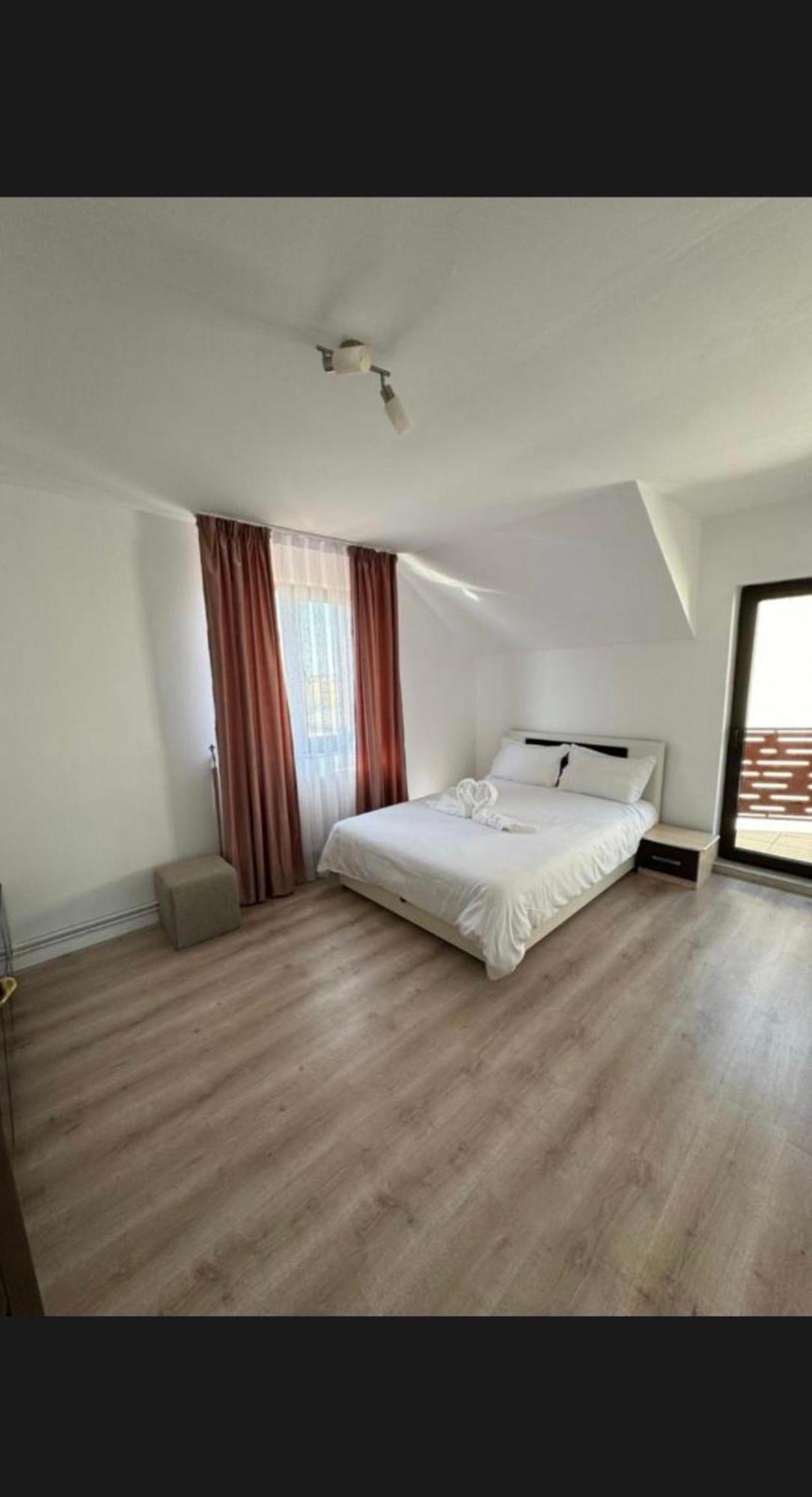 Casa Casy Villa Oradea Buitenkant foto